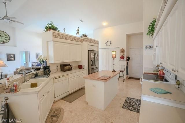 2214 SE 19th Pl, Cape Coral, FL 33990 Photo