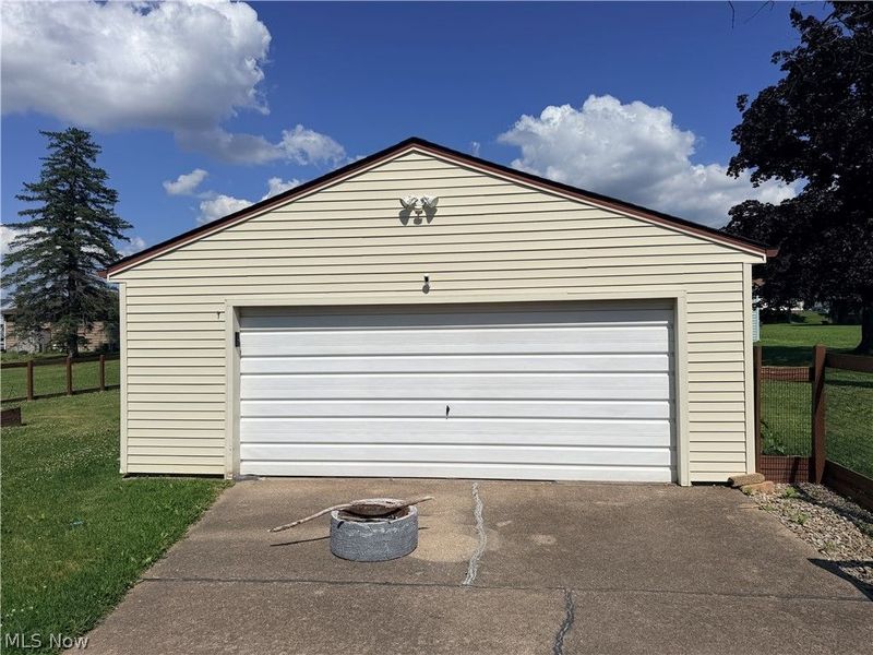 653 N Bon Air Avenue, Youngstown, OH 44509 Photo 25