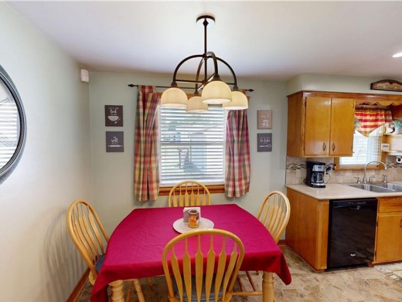 653 N Bon Air Avenue, Youngstown, OH 44509 Photo 8