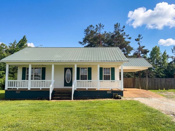 1040 Dodd Dr , Savannah, TN 38372