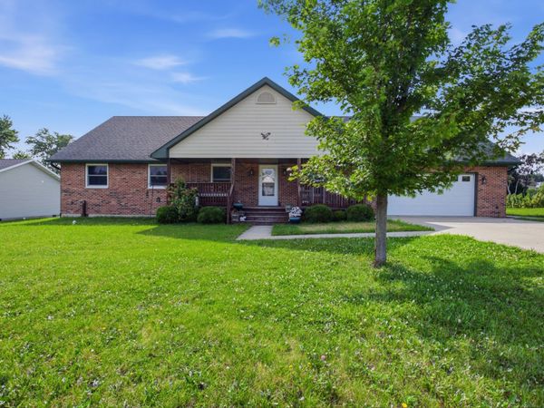 132 Mohawk Drive , Loda, IL 60948