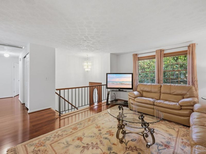 904 Beechmeadow Lane, Delhi Twp, OH 45238 Photo 6