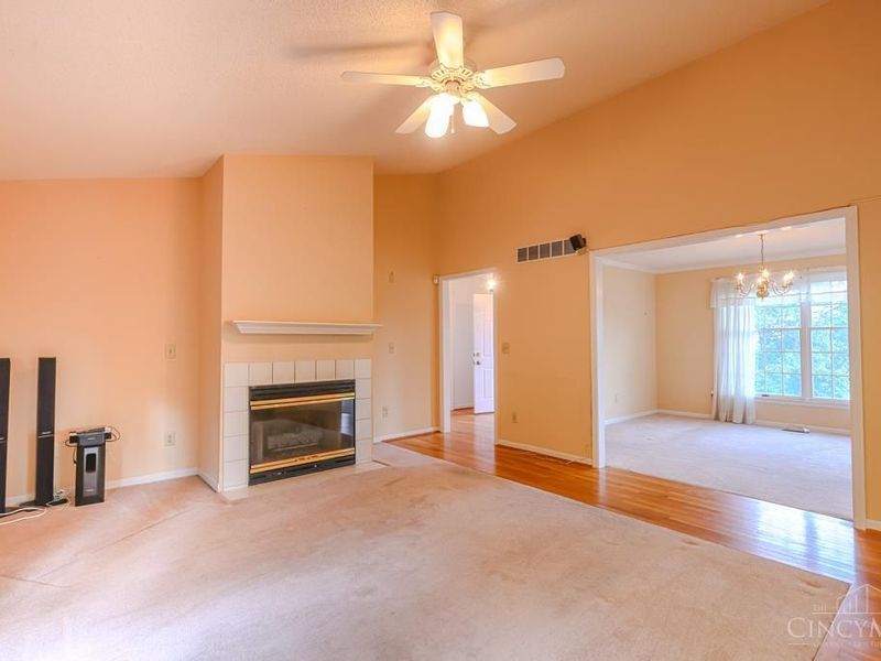 560 Leo Drive, Hamilton, OH 45013 Photo 3