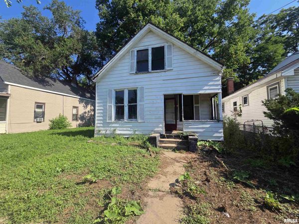 1317 W JOHN H GWYNN JR Avenue, Peoria, IL 61605