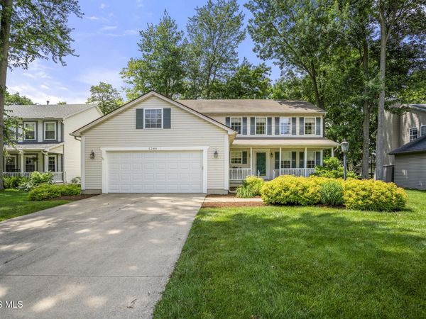 1246 Tricia Court, Perrysburg, OH 43551