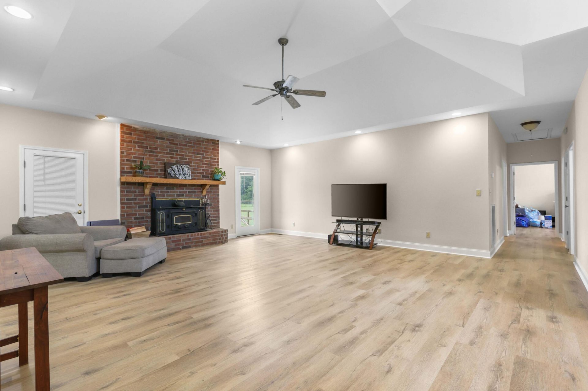 1756 Fish Road Photo 15