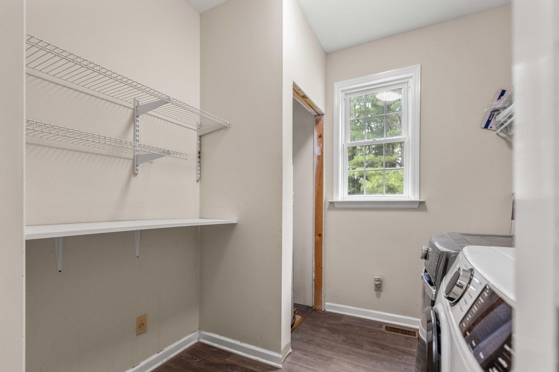 1756 Fish Road Photo 17