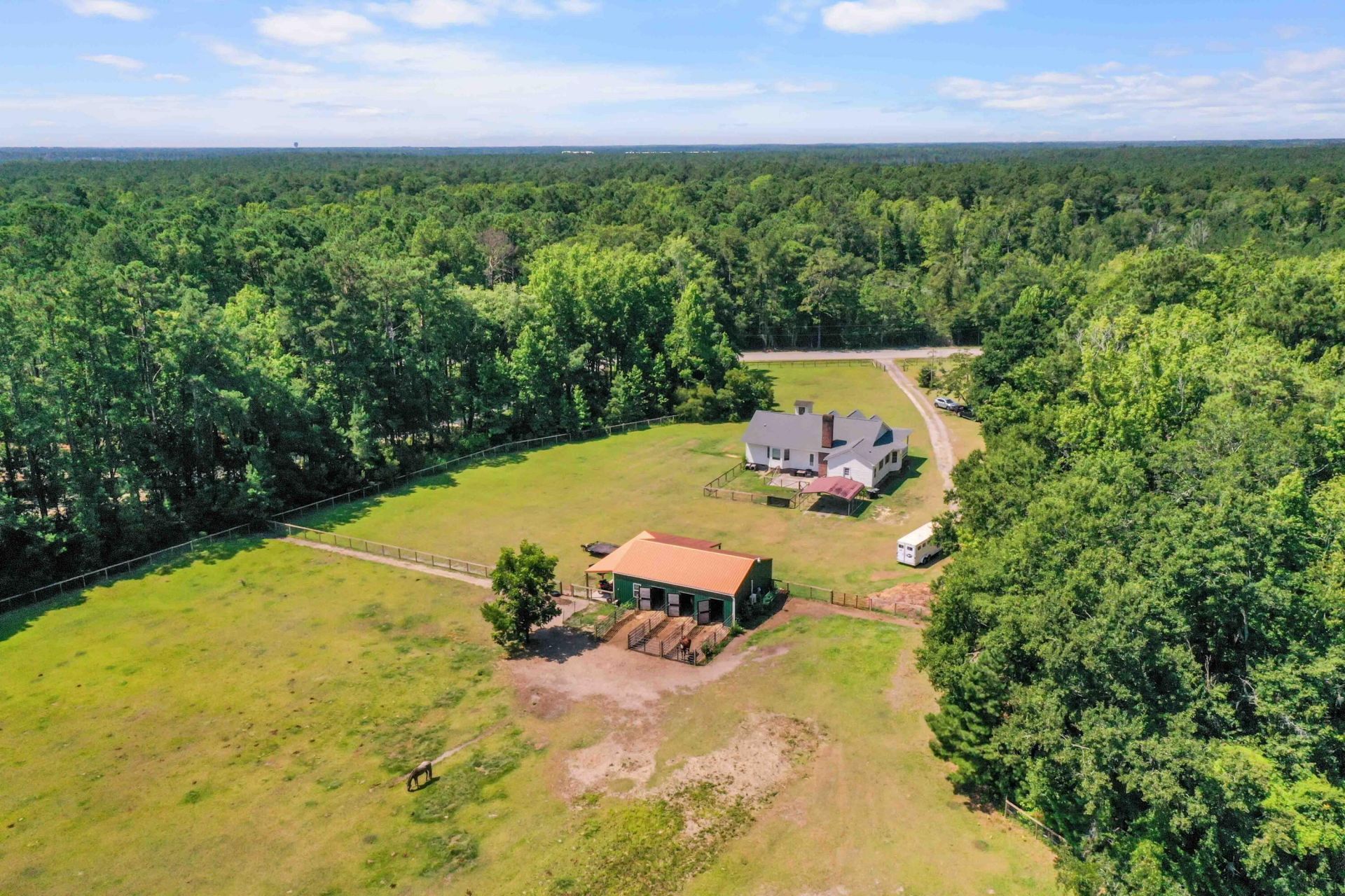 1756 Fish Road Photo 2