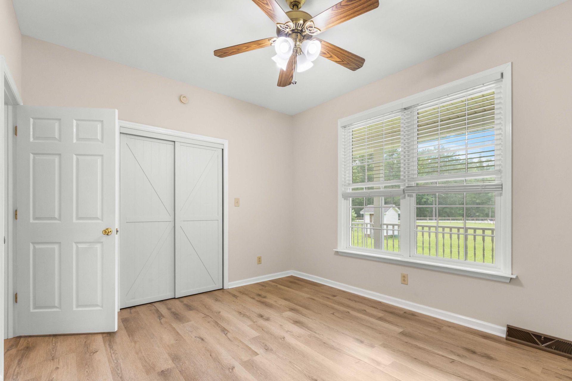 1756 Fish Road Photo 22