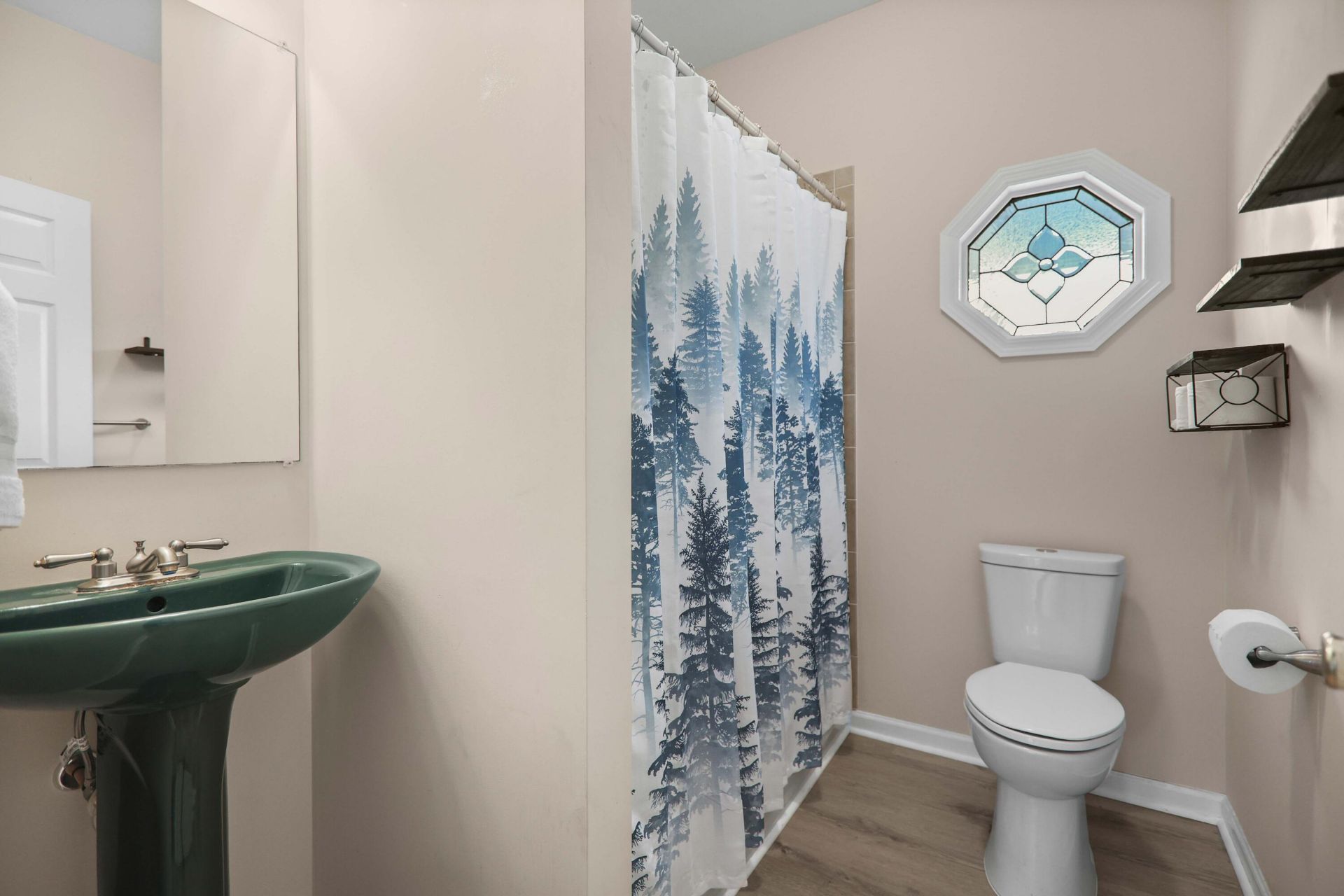 1756 Fish Road Photo 23