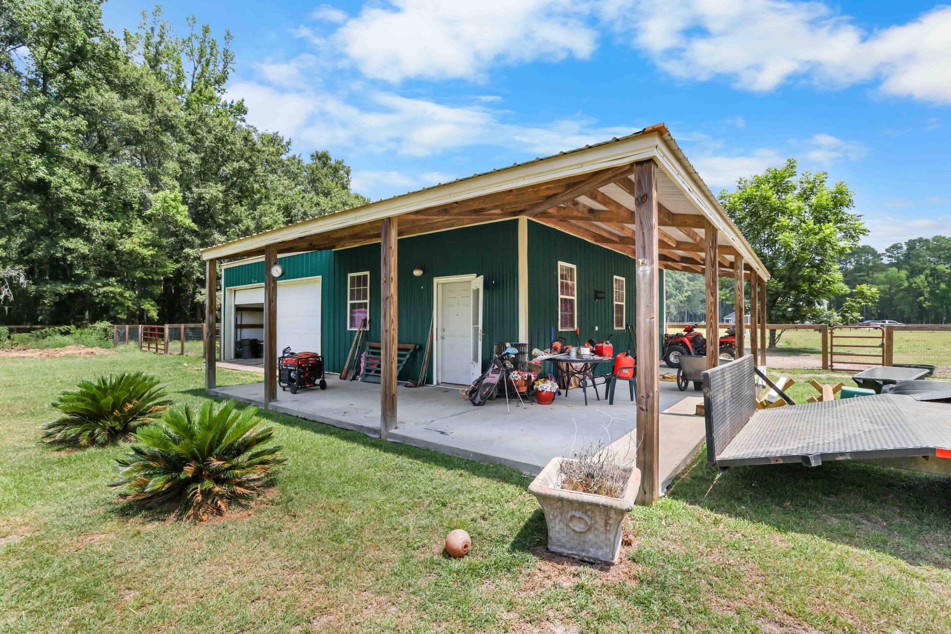 1756 Fish Road Photo 30
