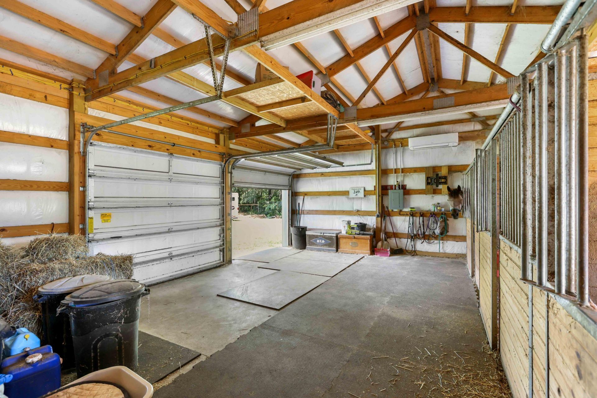 1756 Fish Road Photo 34