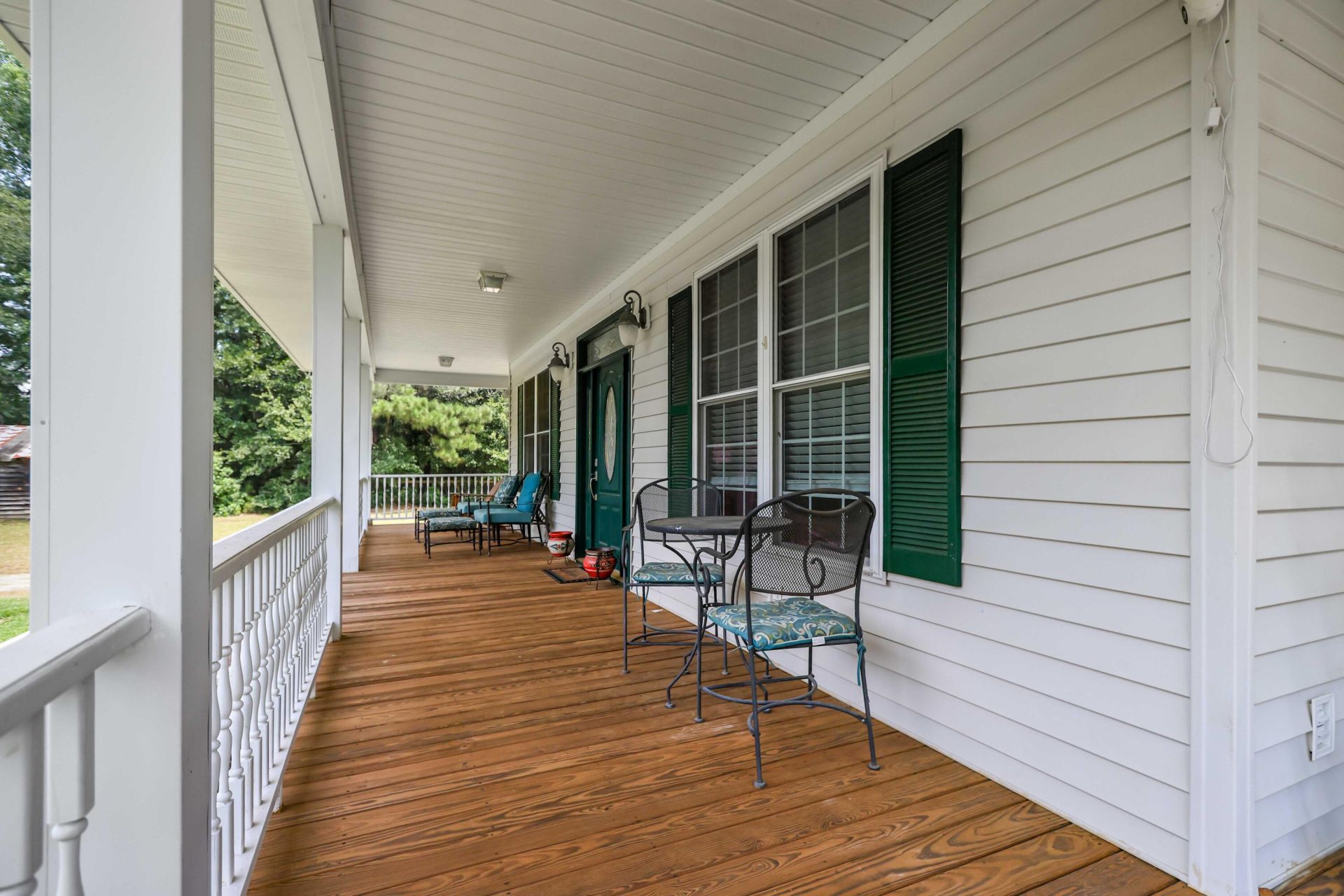 1756 Fish Road Photo 4
