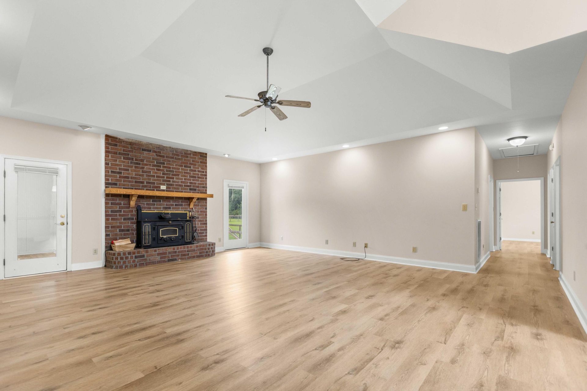 1756 Fish Road Photo 8