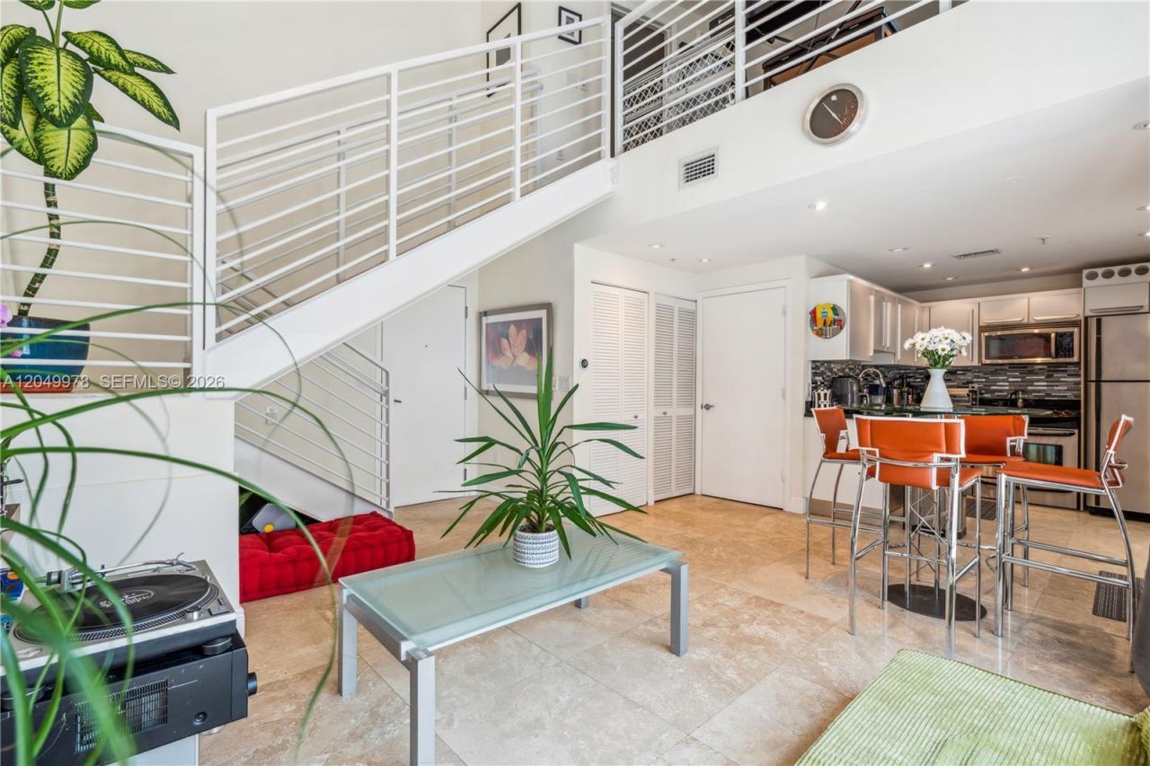 7700 Collins Ave , Unit 3, Miami Beach, FL 33141 Photo