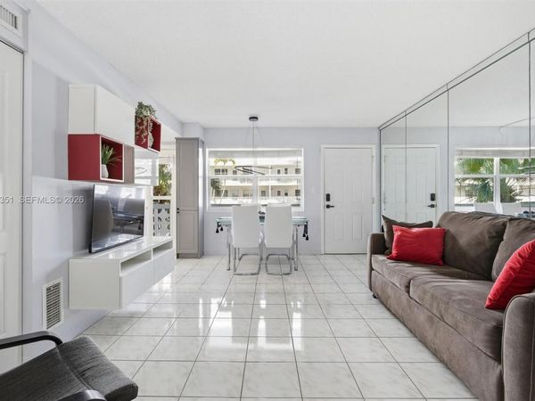 3133 S Ocean Dr, Unit 218, Hallandale Beach, FL 33009