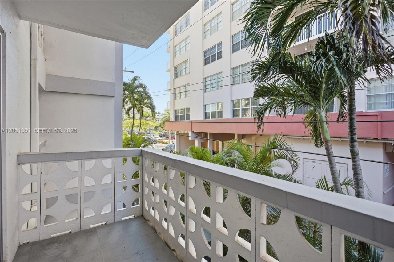 3133 S Ocean Dr, Unit 218, Hallandale Beach, FL 33009 Photo