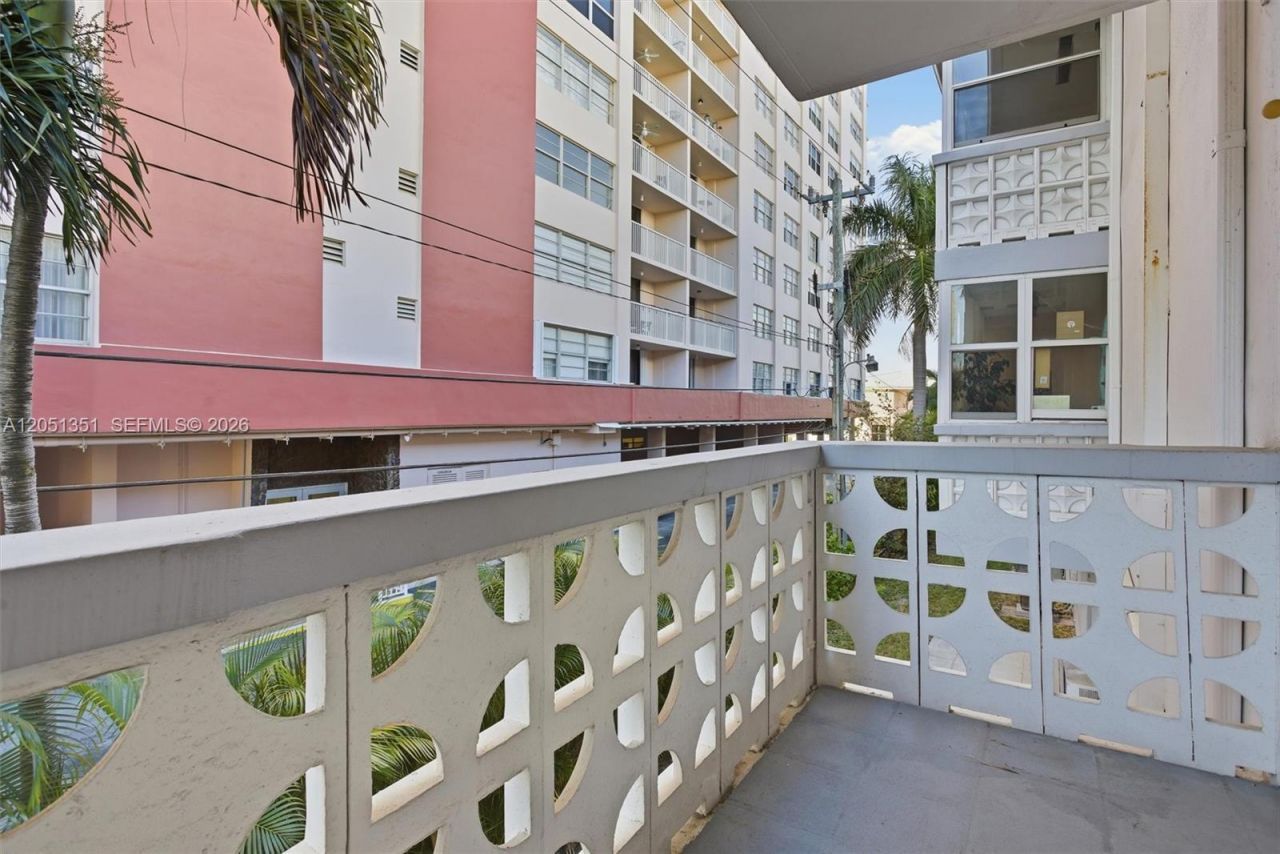 3133 S Ocean Dr, Unit 218, Hallandale Beach, FL 33009 Photo