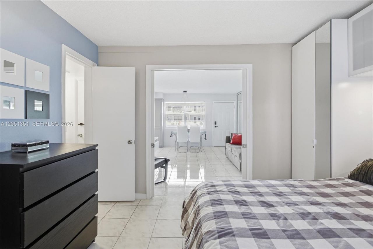 3133 S Ocean Dr, Unit 218, Hallandale Beach, FL 33009 Photo
