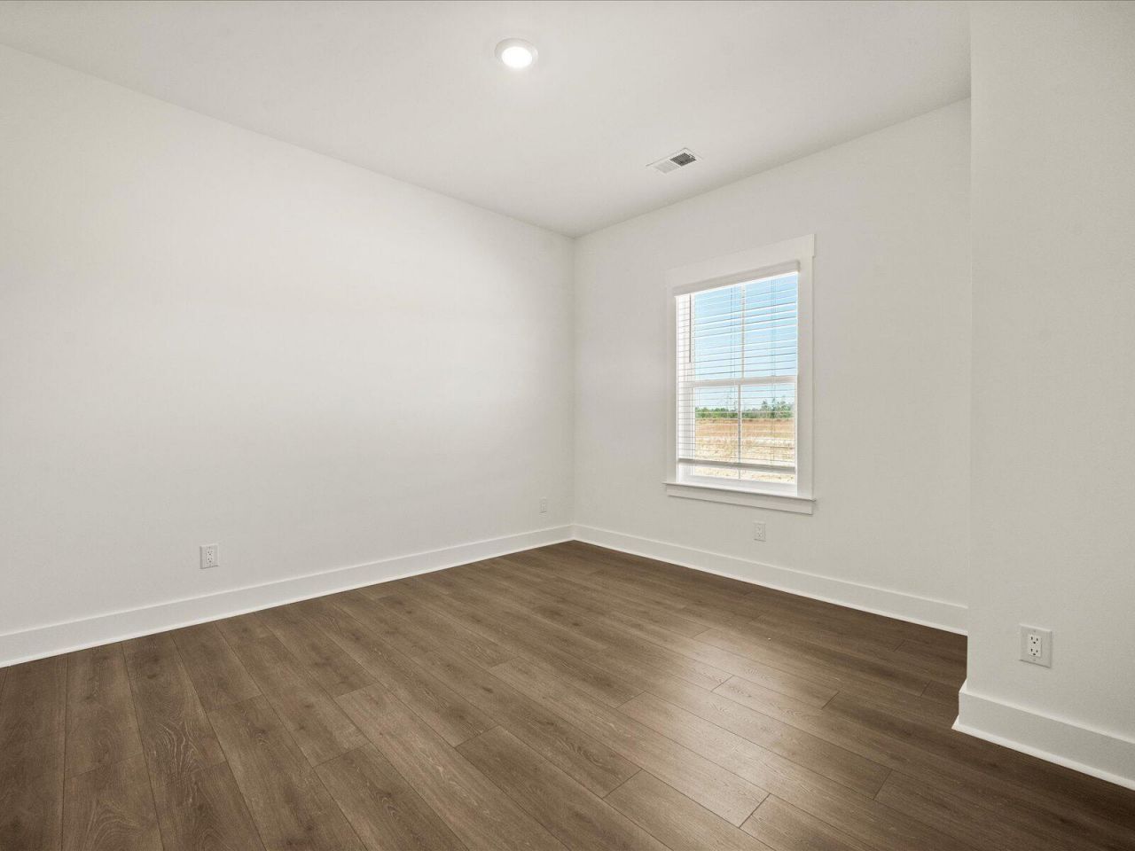 443 Radiant Blue Way Photo 22