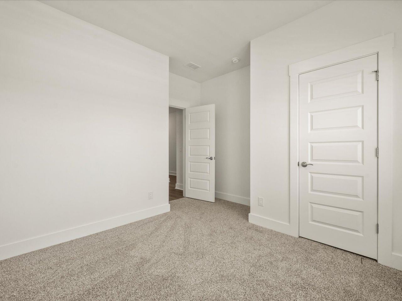 443 Radiant Blue Way Photo 28