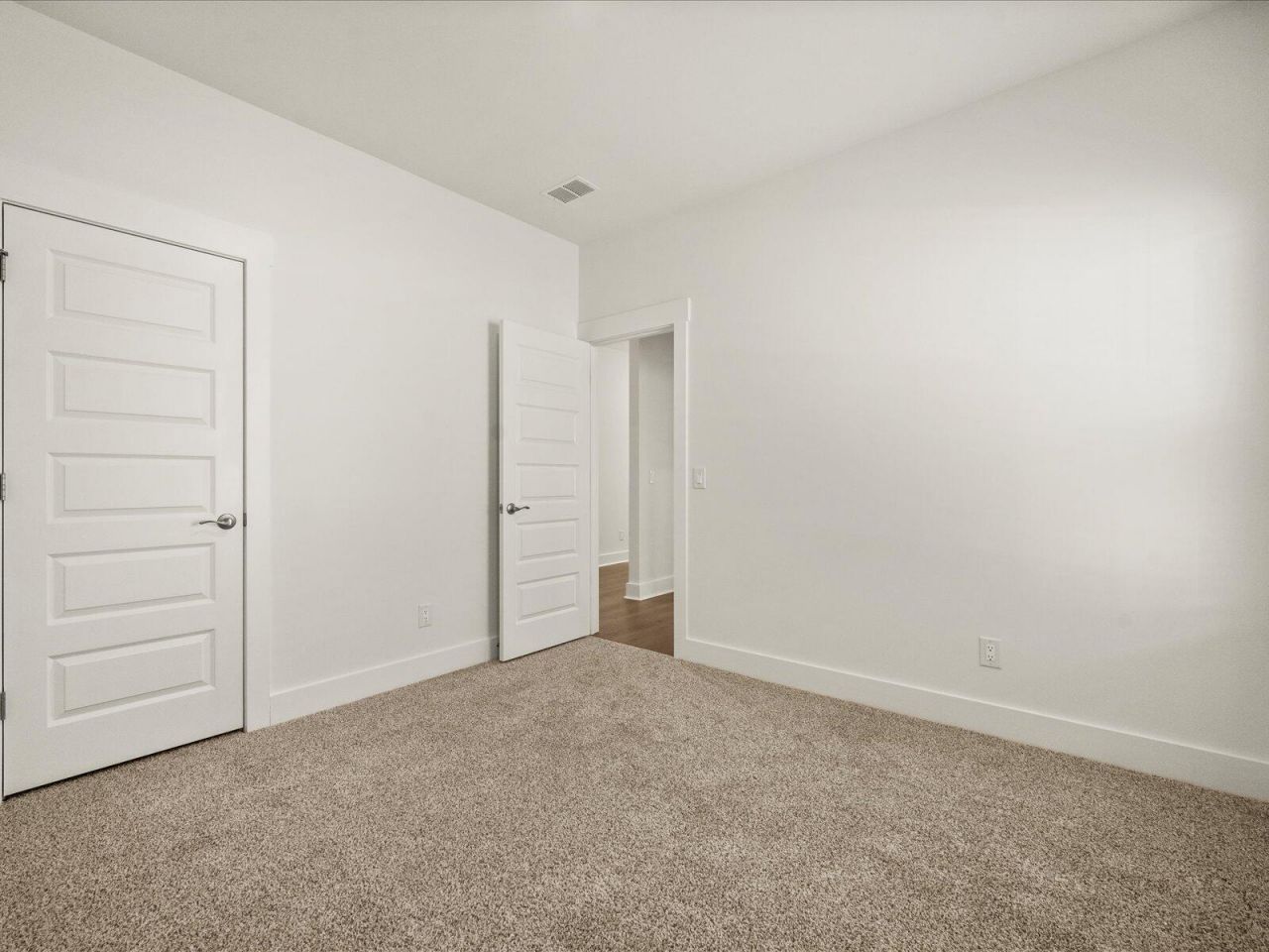 443 Radiant Blue Way Photo 31