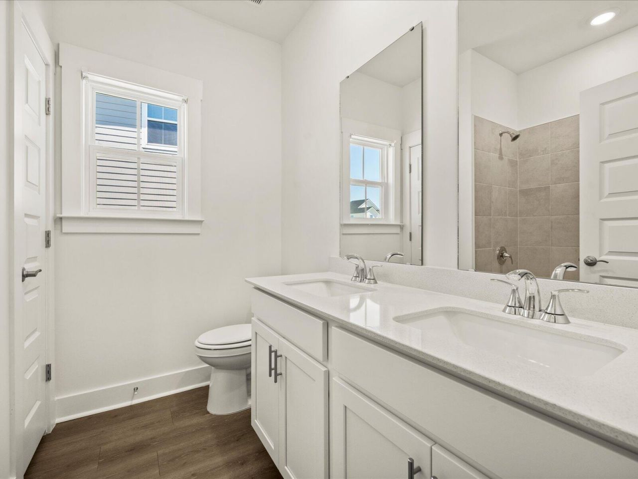 443 Radiant Blue Way Photo 32