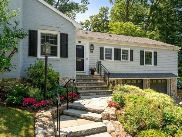 19 Druid Hill Rd, Newton, MA 02461