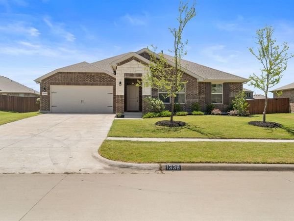 1338 Rolling Meadows Drive, Cedar Hill, TX 75104
