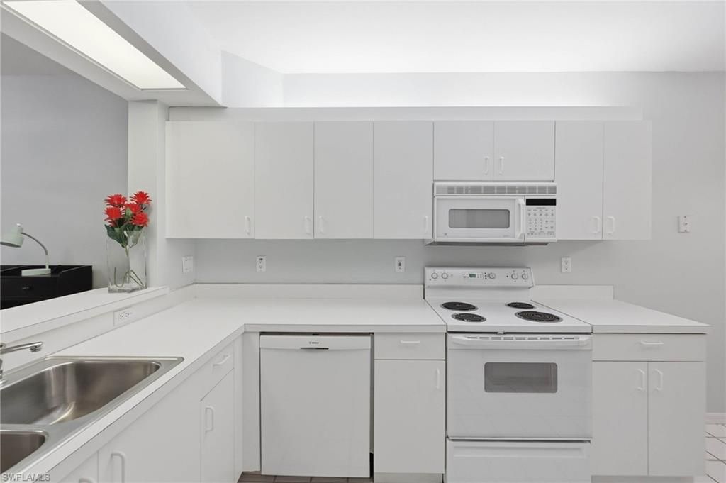 7577 Silver Trumpet Ln, Unit 103, Naples, FL 34109 Photo