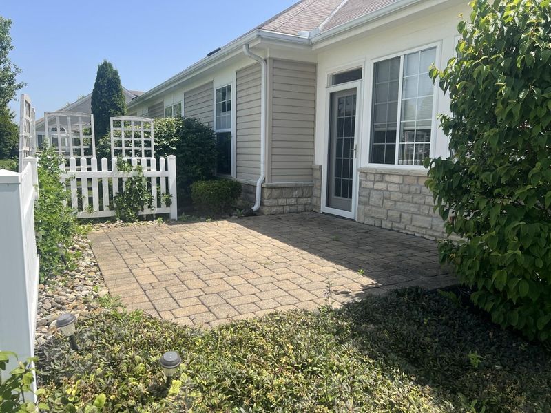 993 Governors , Lancaster, OH 43130 Photo 3