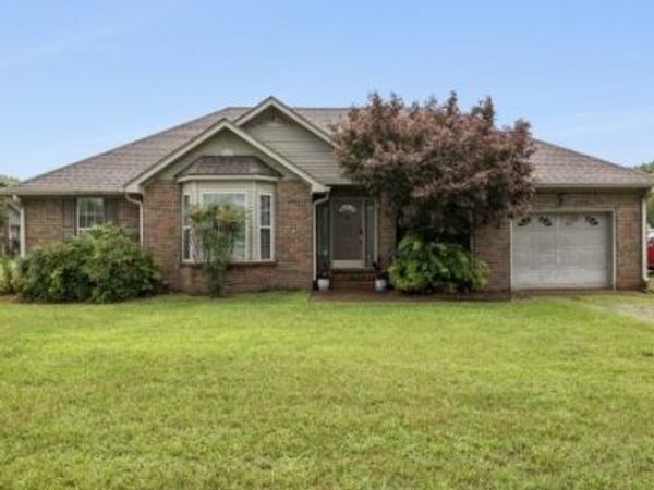 1883 Coles Ferry Pike , Lebanon, TN 37087