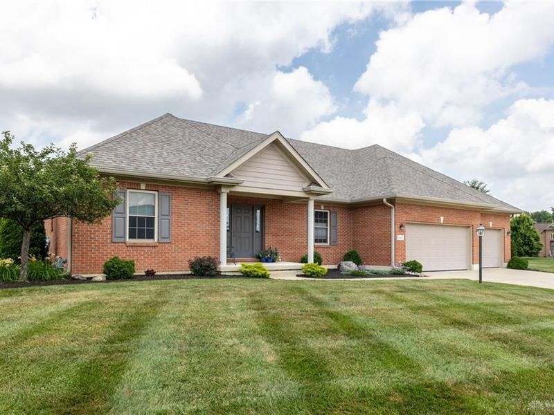 801 Hawk Avenue, Tipp City, OH 45371 Photo 2