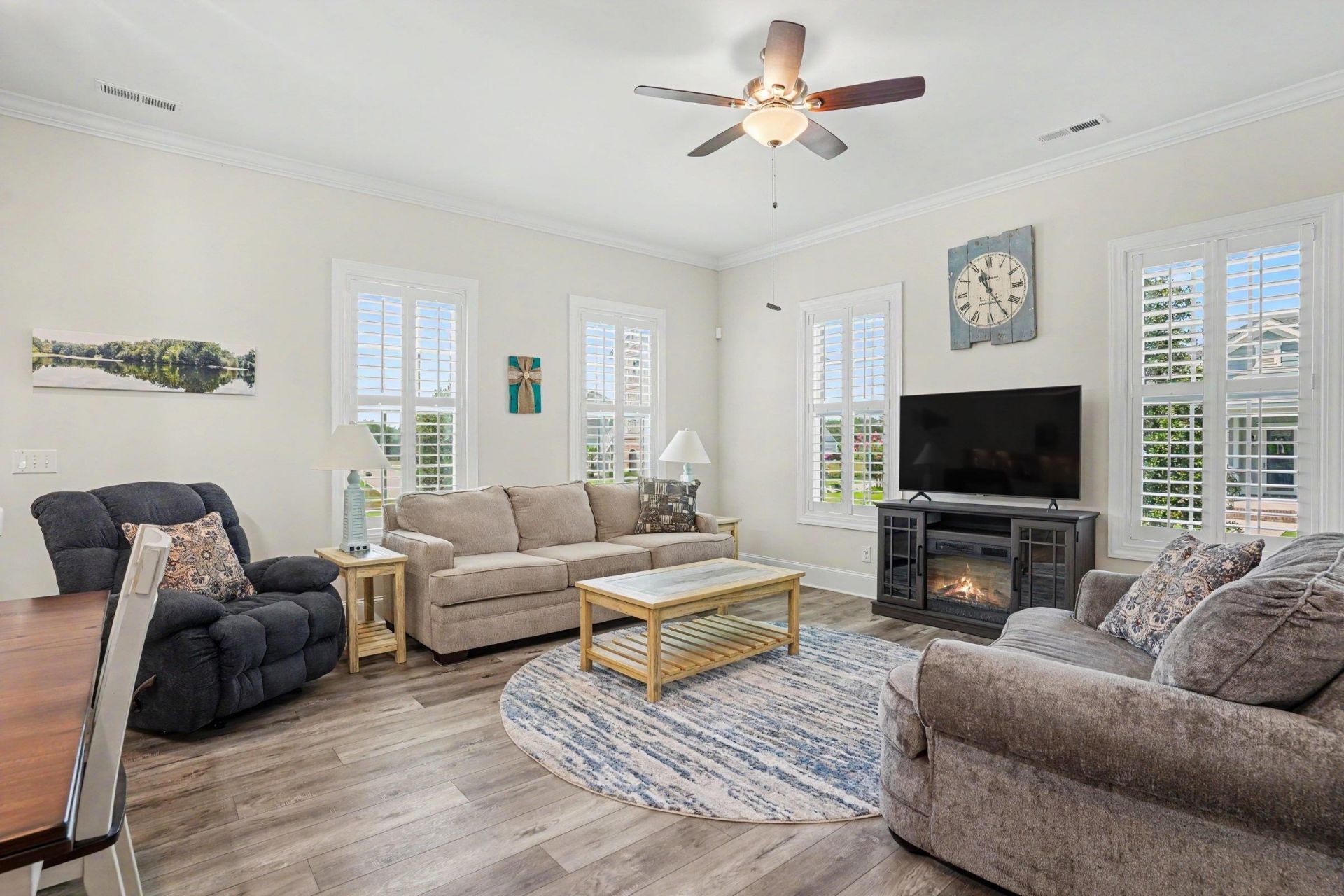 1201 James Island Ave. Photo 4