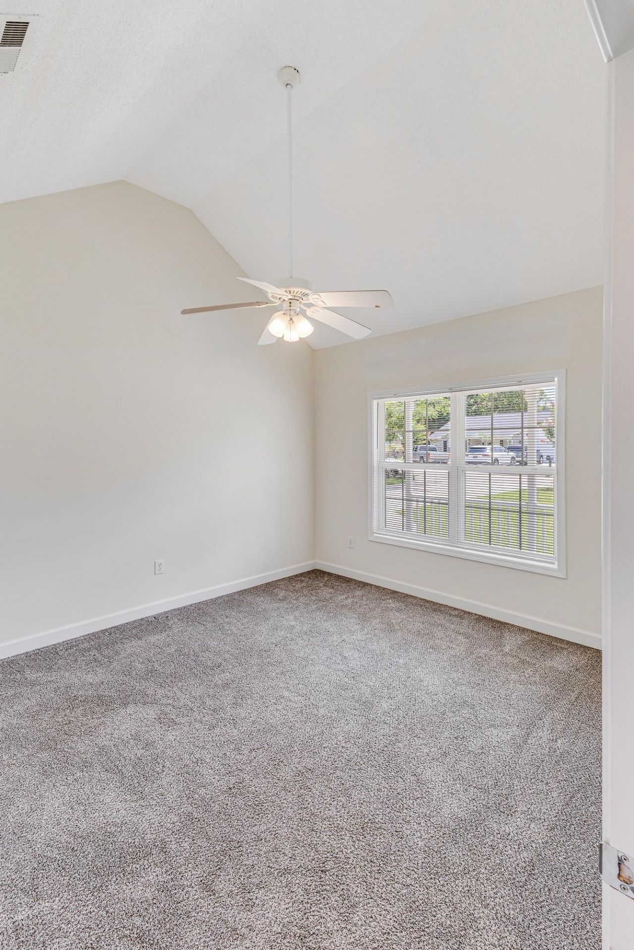 267 Sienna Dr. Photo 22