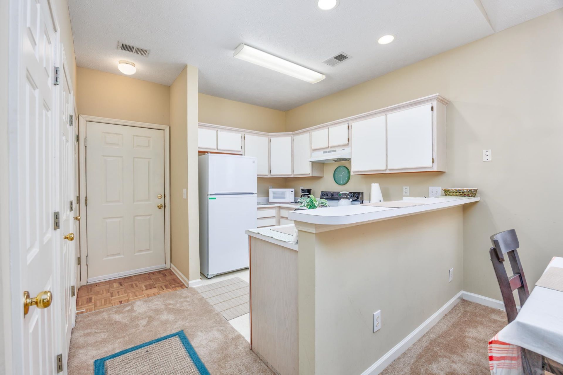 504 River Oaks Dr. Photo 11