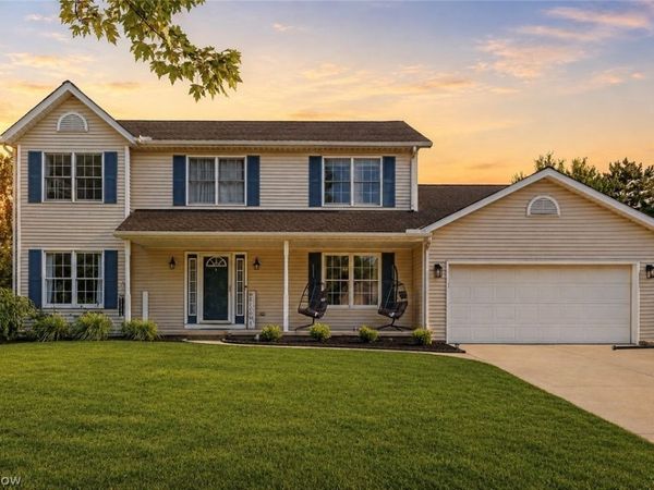 16097 N Laguardia Parkway , Strongsville, OH 44136