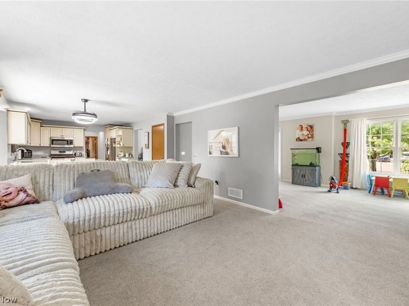 16097 N Laguardia Parkway, Strongsville, OH 44136 Photo 2