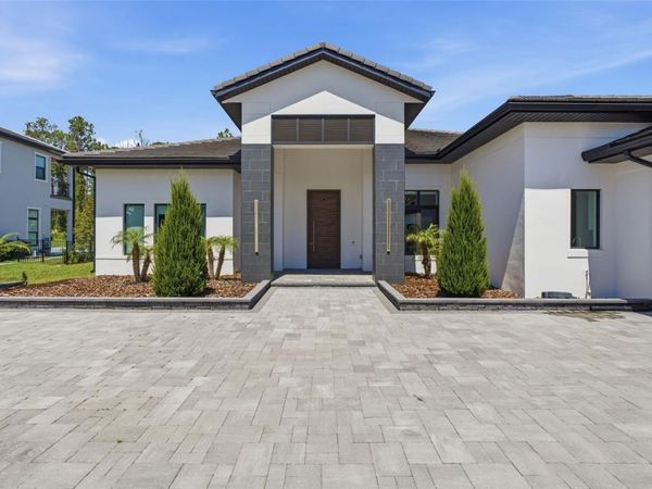 15800 PENDIO DRIVE , BELLA COLLINA, FL 34756