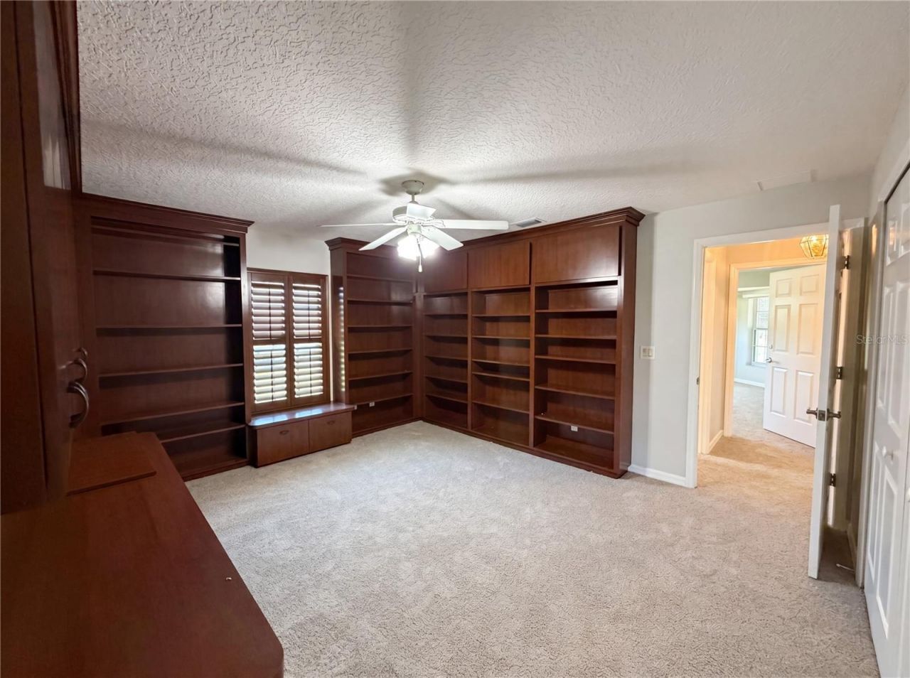 27305 Racquet Circle , Leesburg, FL 34748 Photo