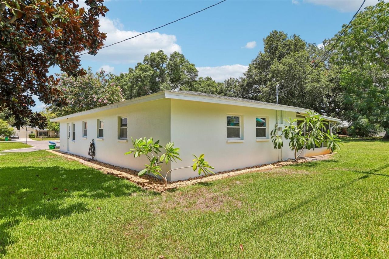 4411 55th Way N, Kenneth City, FL 33709 Photo