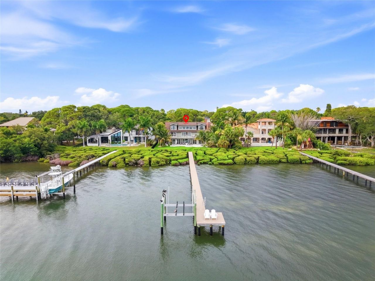 1200 Friendly Way S, Saint Petersburg, FL 33705 Main Photo