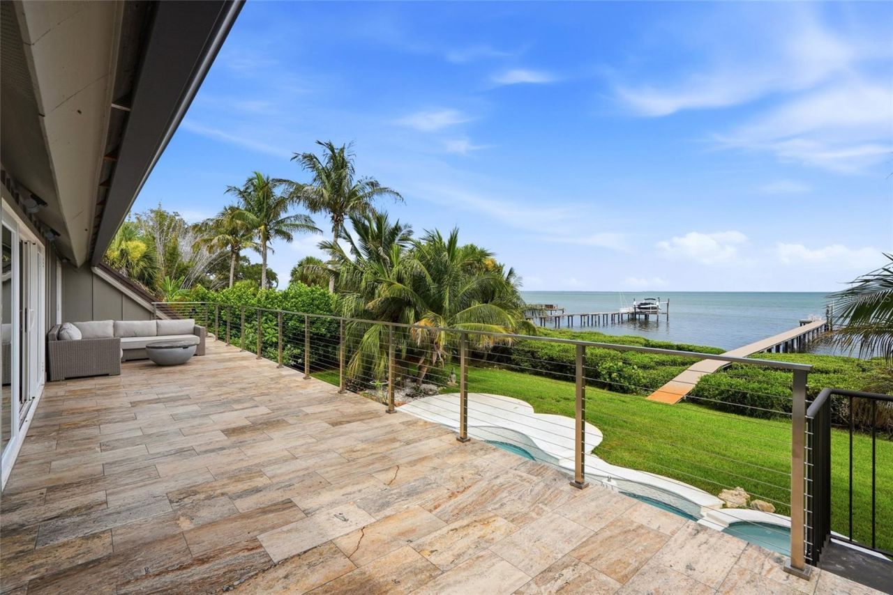 1200 Friendly Way S, Saint Petersburg, FL 33705 Photo