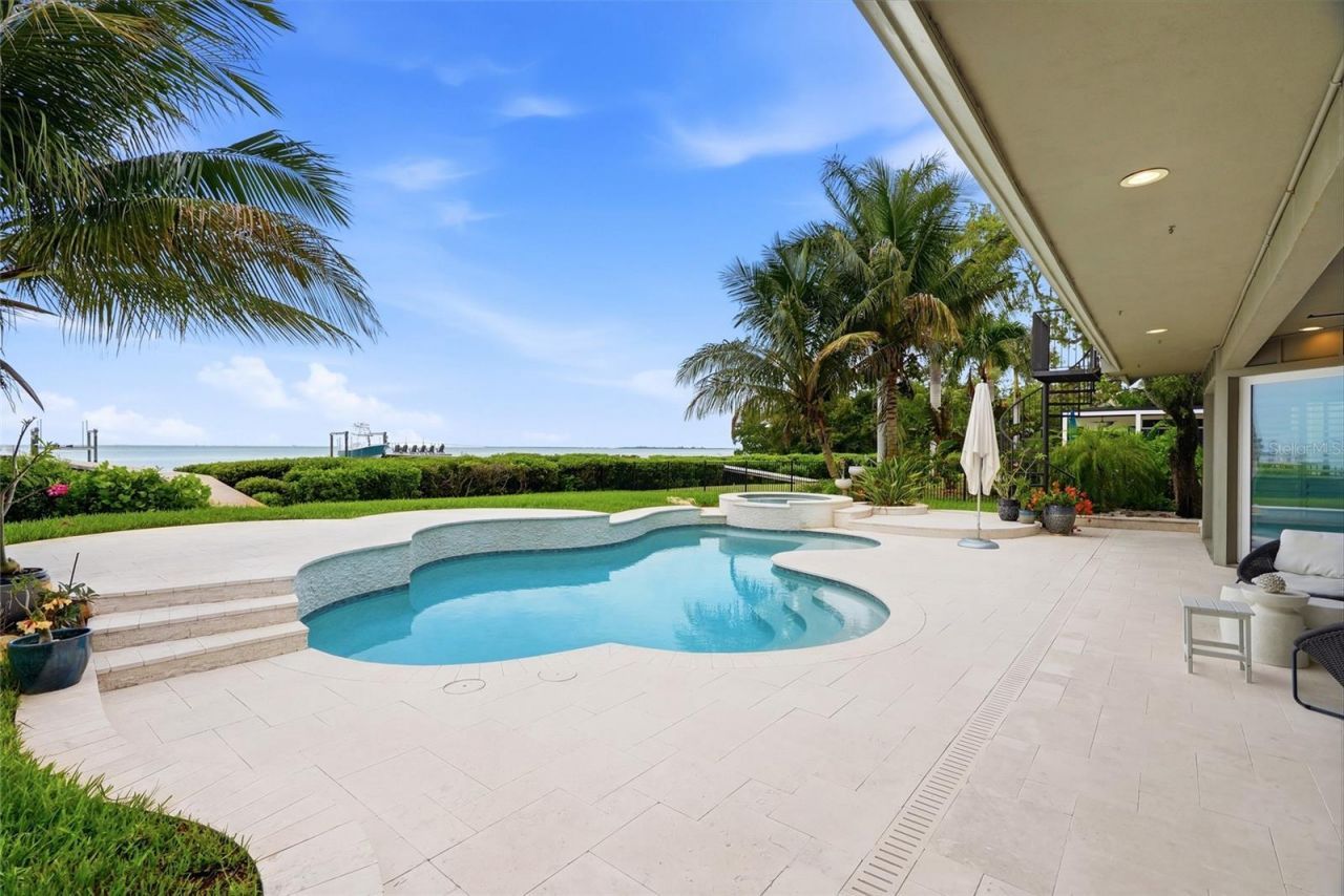 1200 Friendly Way S, Saint Petersburg, FL 33705 Photo