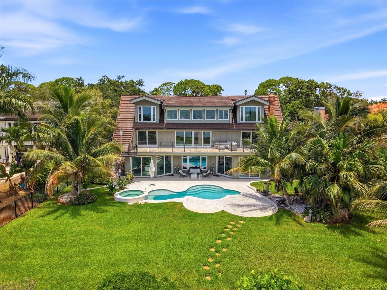1200 Friendly Way S, Saint Petersburg, FL 33705 Photo