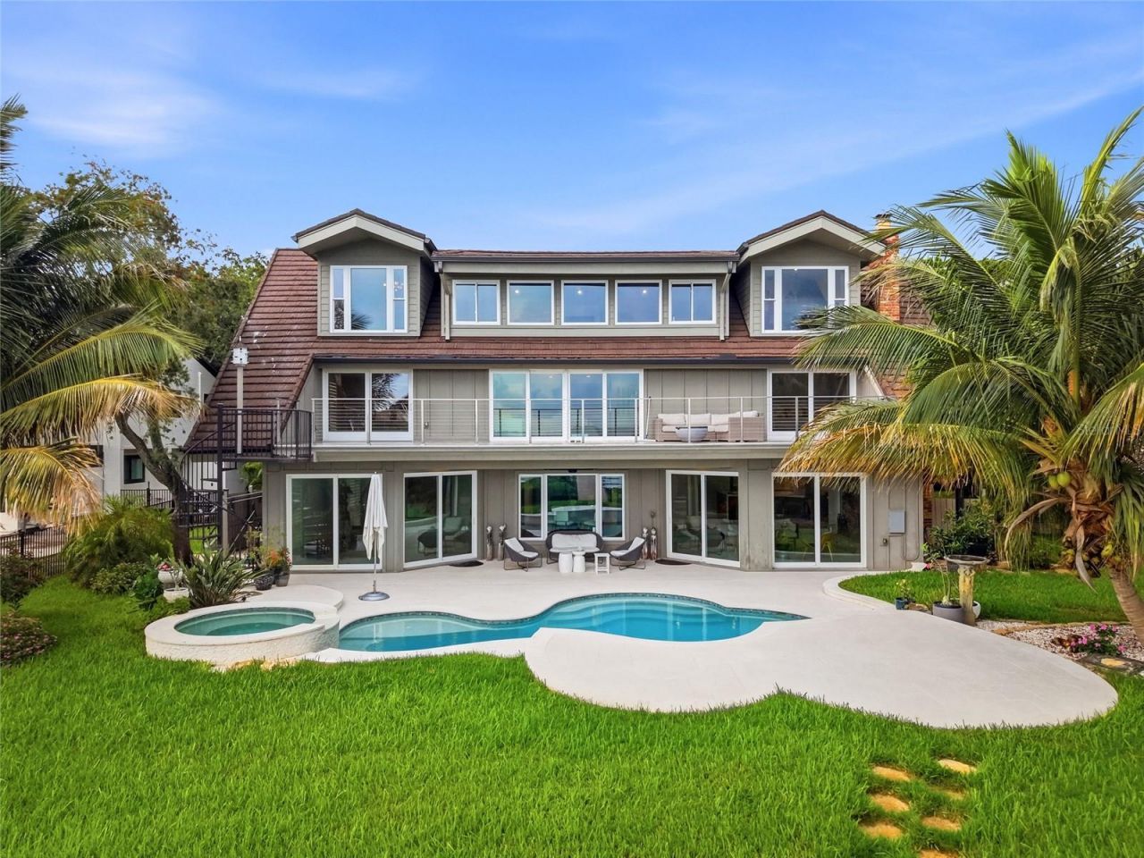 1200 Friendly Way S, Saint Petersburg, FL 33705 Photo