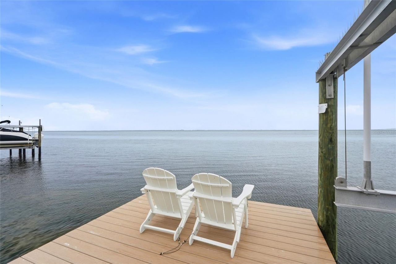 1200 Friendly Way S, Saint Petersburg, FL 33705 Photo