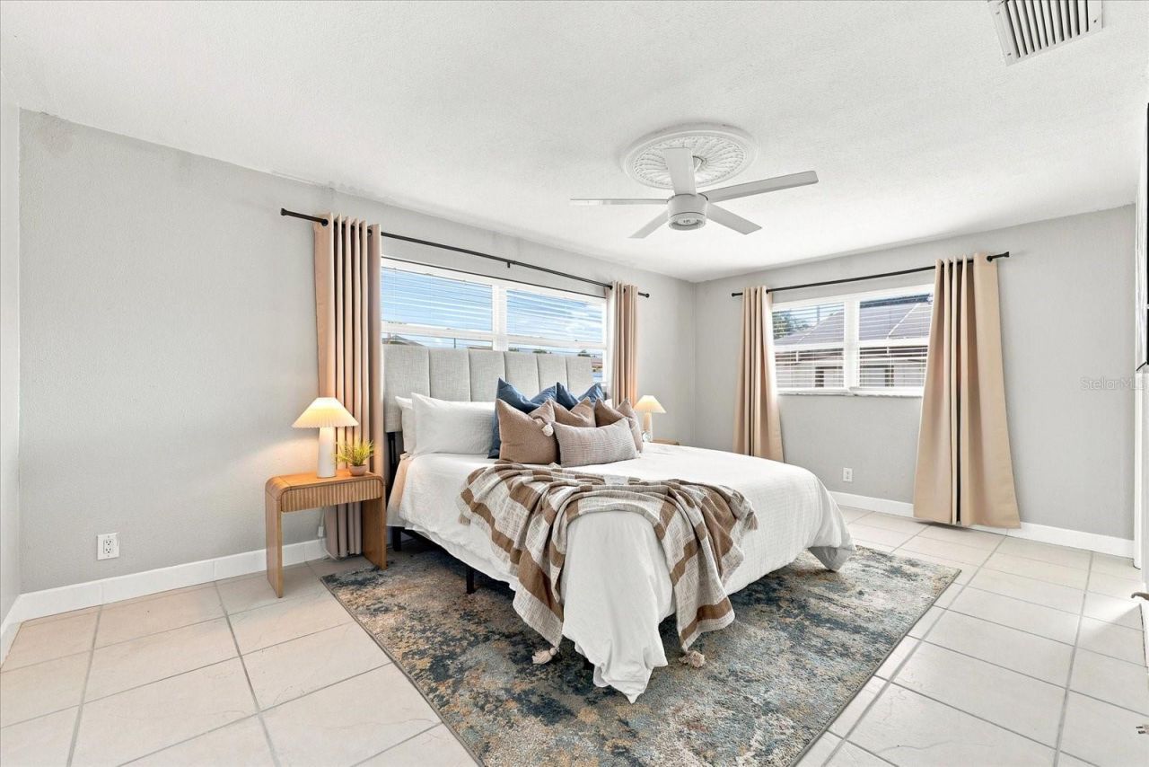 1354 62nd Avenue S, Saint Petersburg, FL 33705 Photo