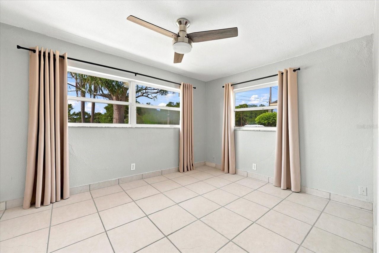 1354 62nd Avenue S, Saint Petersburg, FL 33705 Photo