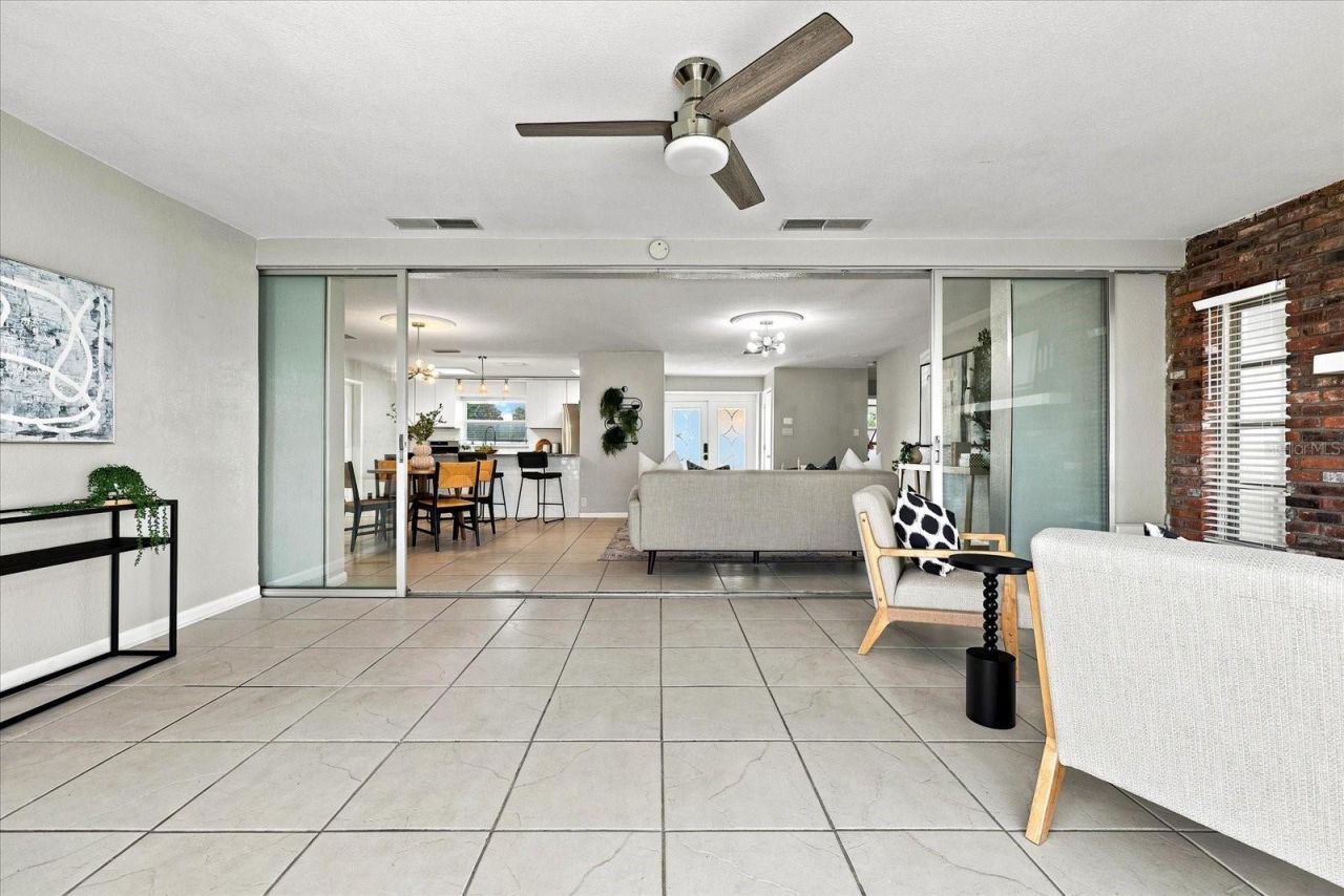 1354 62nd Avenue S, Saint Petersburg, FL 33705 Photo